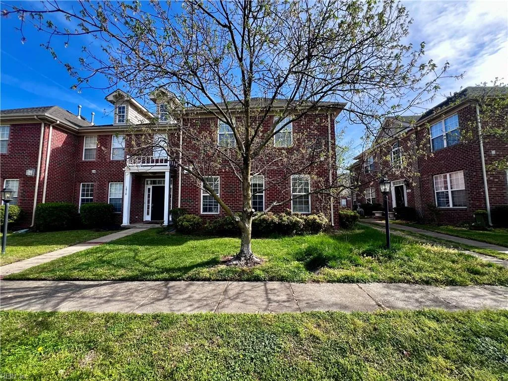 1008 Skiffs Landing Ln, Suffolk — photo