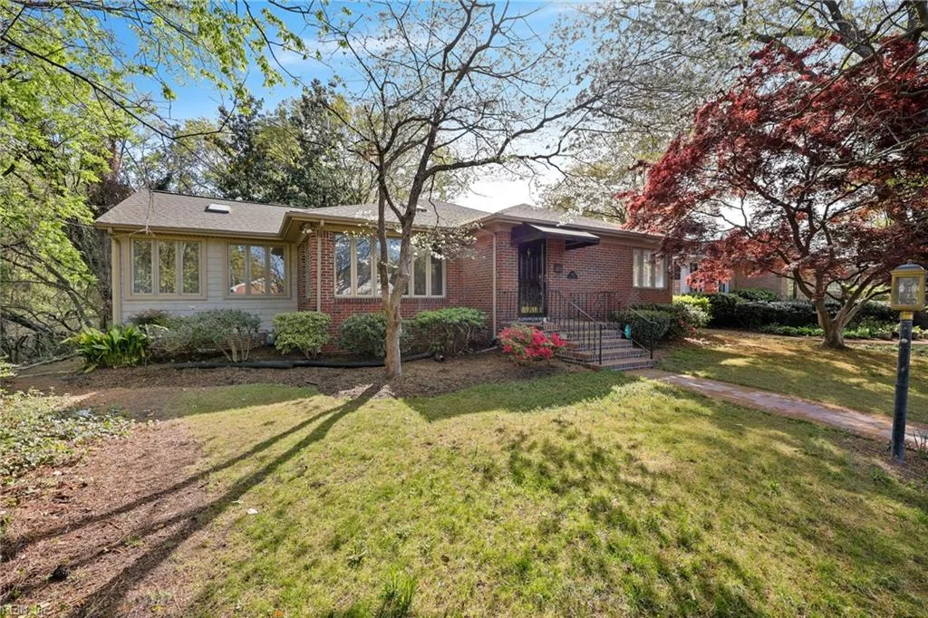 1452 Graydon PL, NORFOLK VA 23507