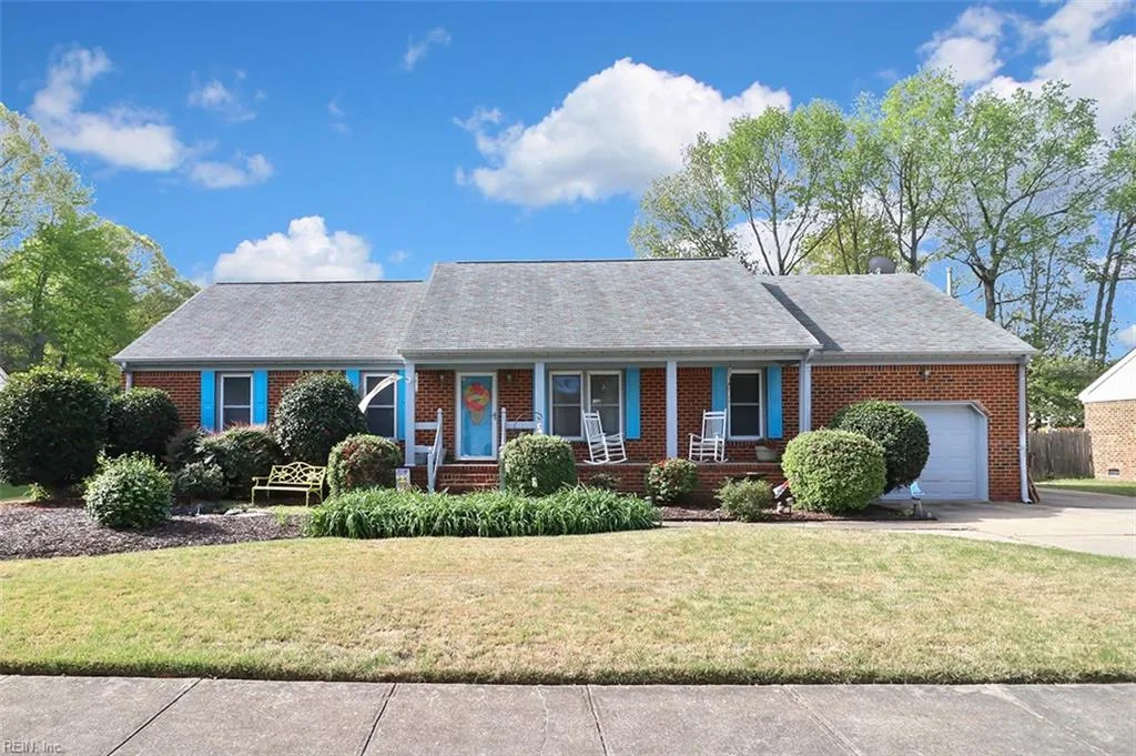 1014 Weeping Willow Dr, Chesapeake — photo