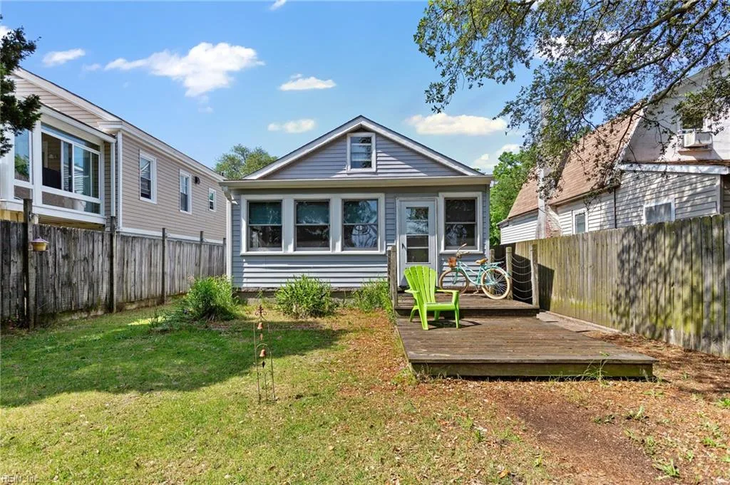 1233 Little Bay AVE, NORFOLK VA 23503