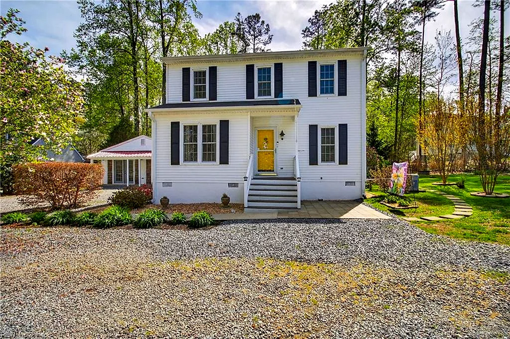 273 N Oakes Cir, Saluda — photo