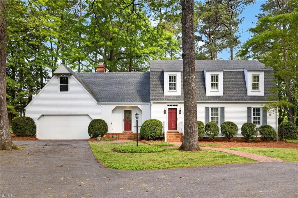 140 Holly Hill Ln, Suffolk — photo