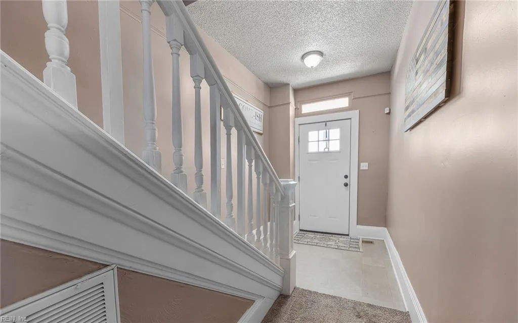 3215 Peronne Ave, Norfolk — photo