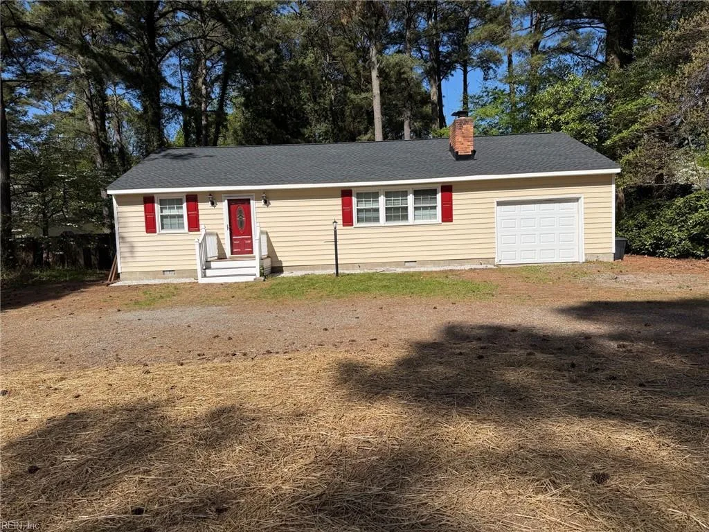 8331 Circle Dr, Hayes — photo