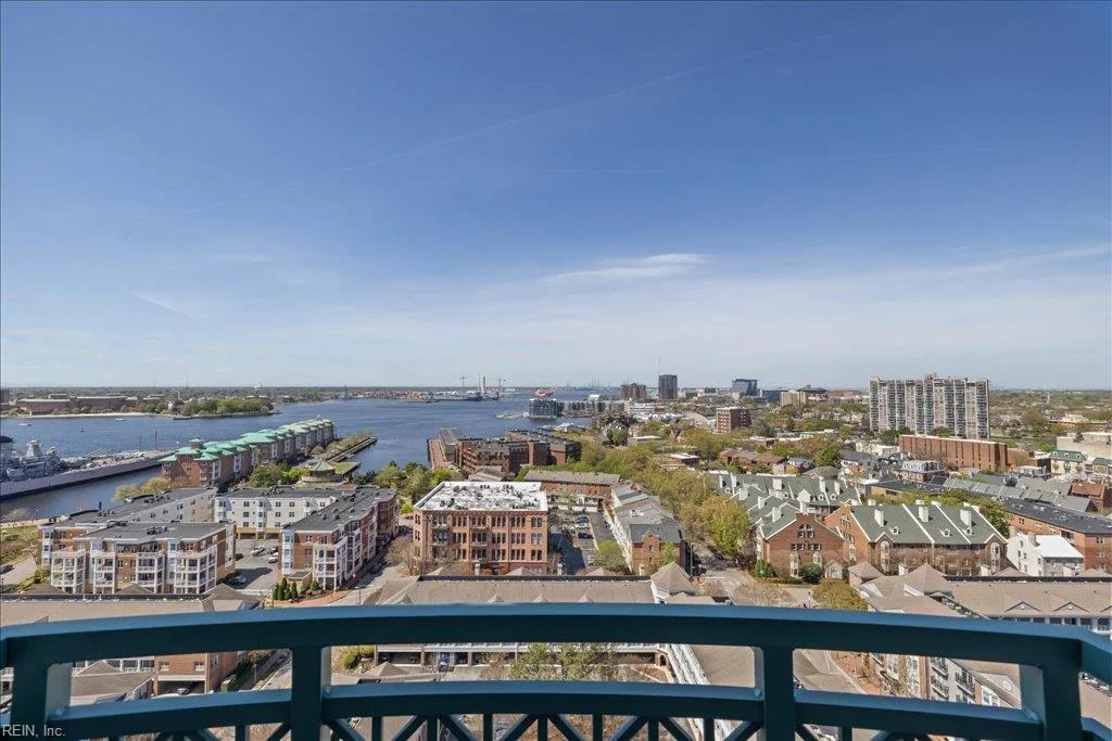 123 College Pl #P6, Norfolk — photo