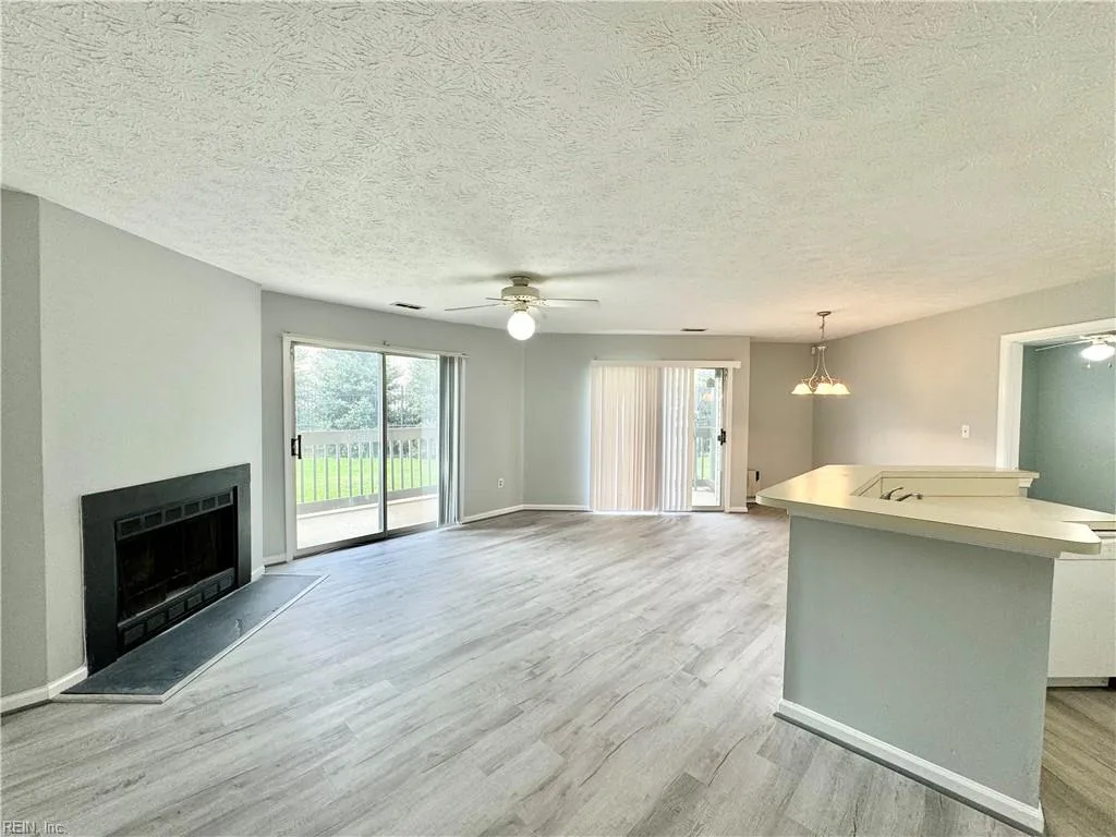 65 Cape Dorey DR #3A, HAMPTON VA 23666