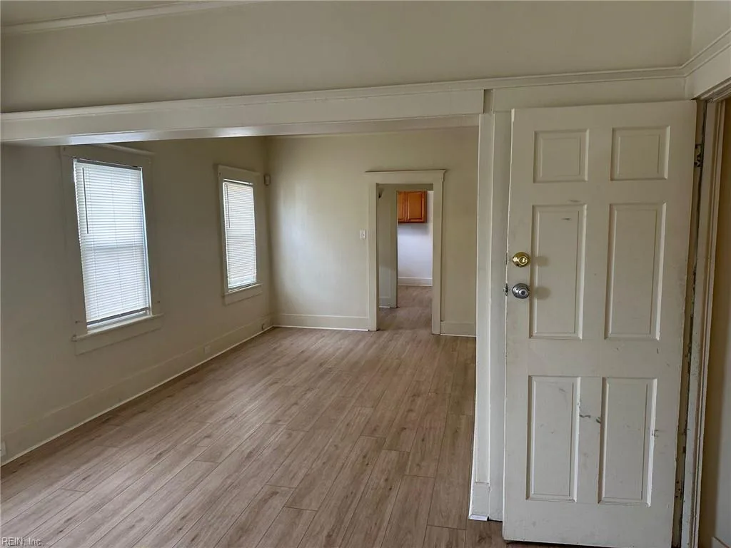 114 W 38th St, Norfolk — photo