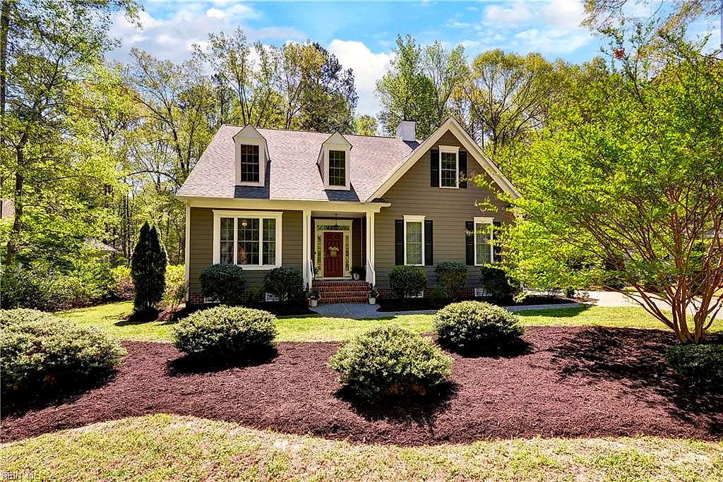 105 James Bray Dr, Williamsburg — photo