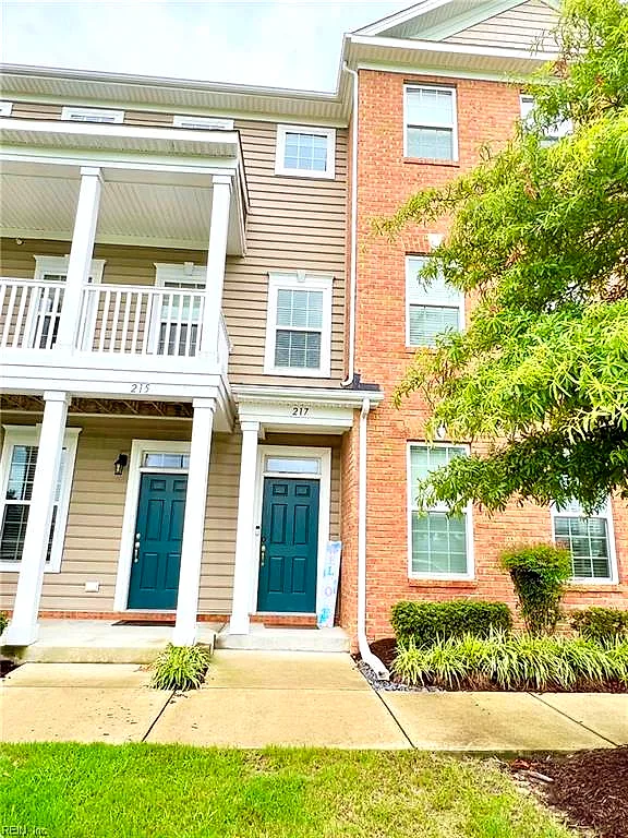 217 Waterside Dr, Hampton — photo