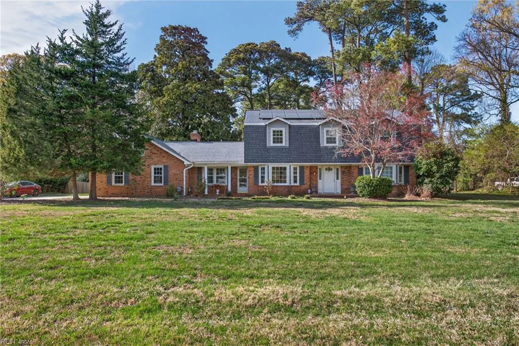 4192 N Witchduck Rd, Virginia Beach — photo