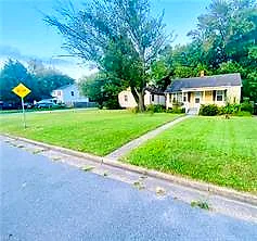 1305 Hoover AVE, CHESAPEAKE VA 23324