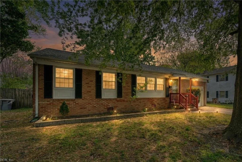 203 Valirey DR, HAMPTON VA 23669