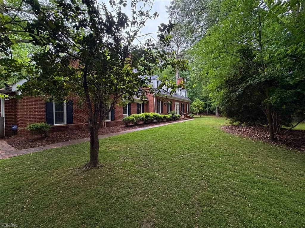 103 Periwinkle DR, YORKTOWN VA 23692