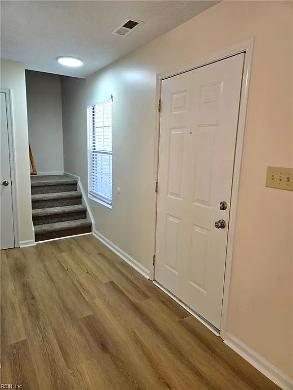 4536 Village Park Dr E, Williamsburg — photo