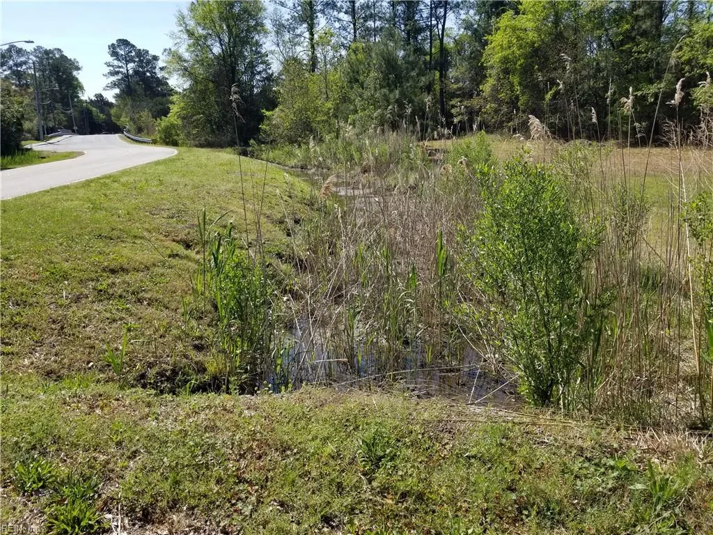 1.64ac Bells Mill Rd, Chesapeake — photo