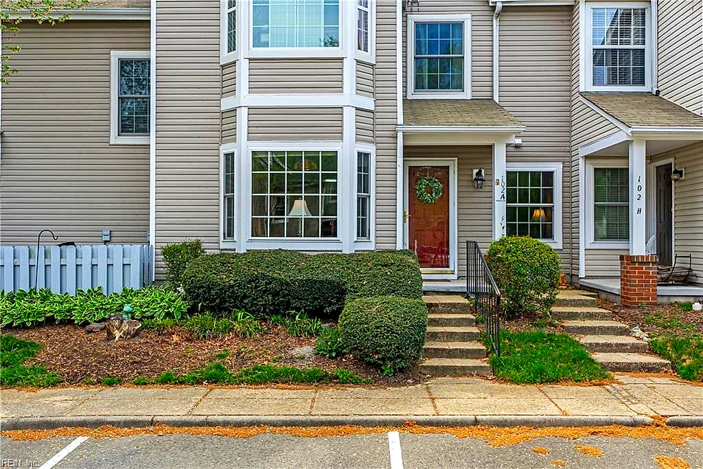 102 Windsor Ln #A, Williamsburg — photo