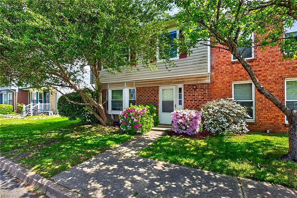 252 N Palmyra Dr, Virginia Beach — photo