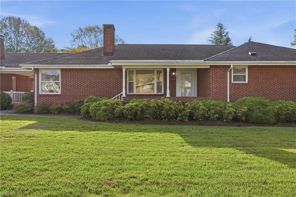 204 E Mcginnis Cir, Norfolk — photo