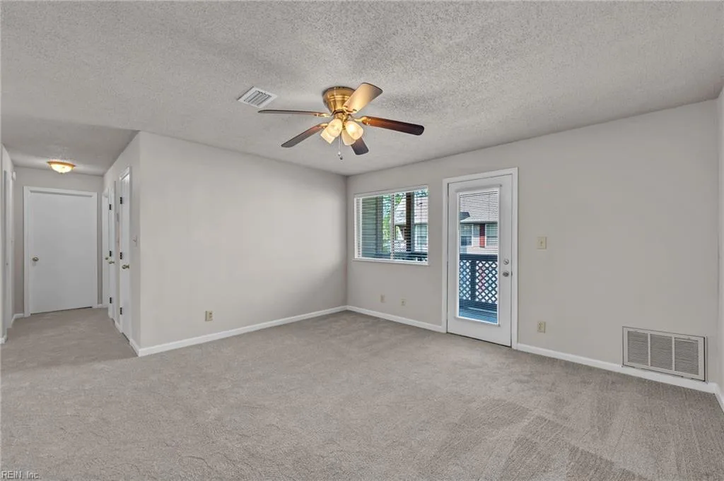 12628 Daybreak Cir, Newport News — photo