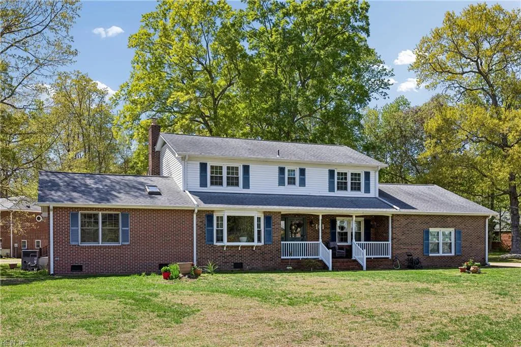 101 Azalea DR, YORKTOWN VA 23692