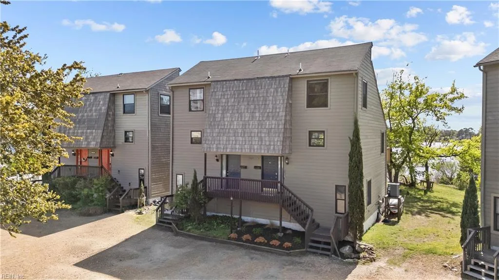 3304 Pretty Lake AVE #B, NORFOLK VA 23518