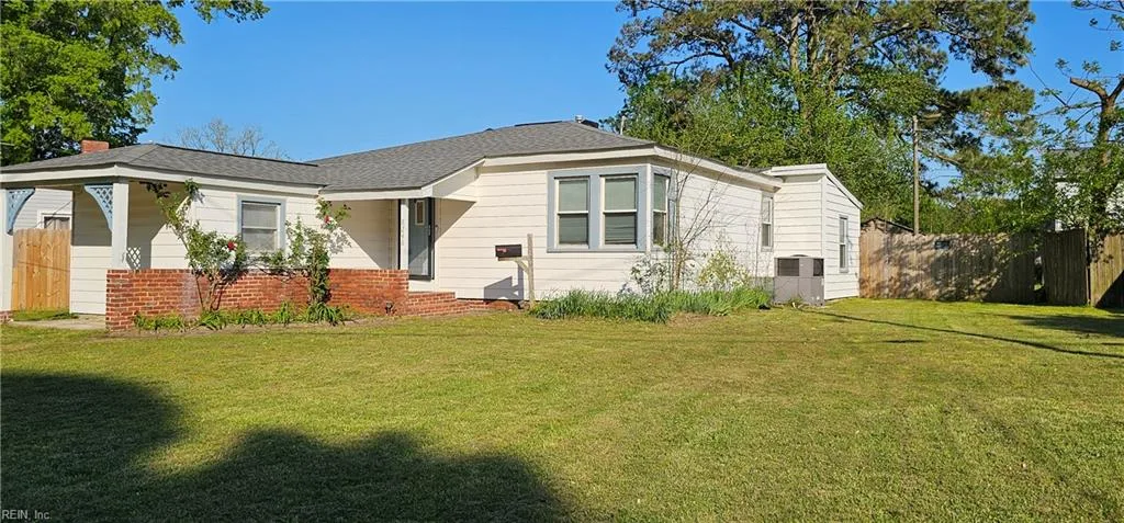 8248 Simons DR, NORFOLK VA 23505