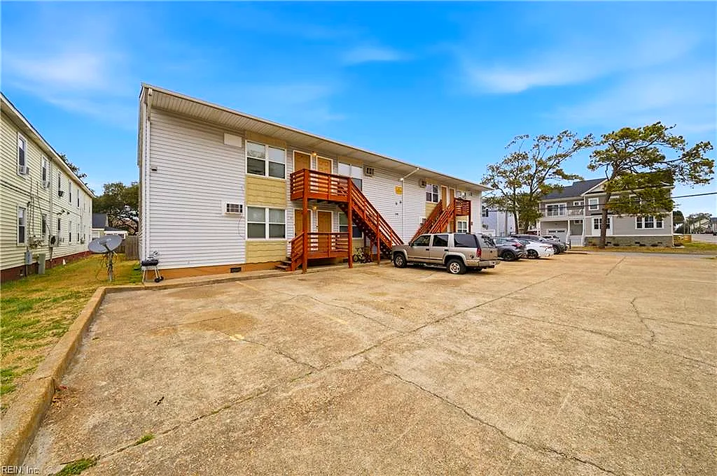 2916 Pleasant Ave #6, Norfolk — photo