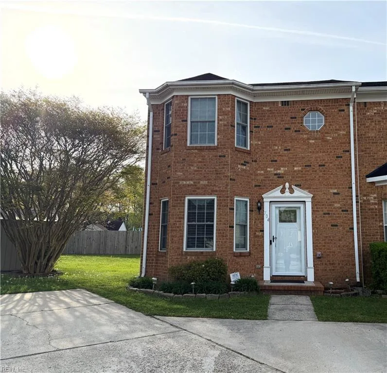 704 Byrd Ct, Chesapeake — photo