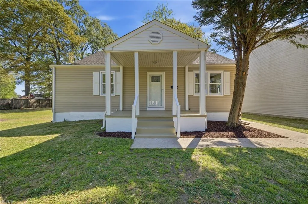 1432 Chestnut AVE, CHESAPEAKE VA 23325