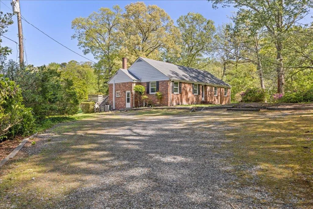 3916 Thalia DR, VIRGINIABEACH VA 23455