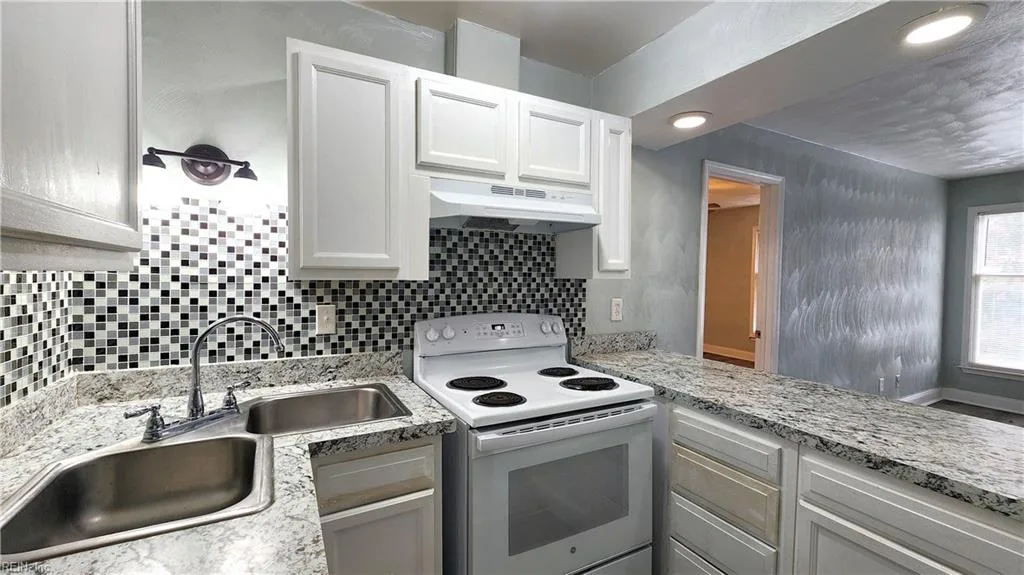 322 Washington St #C, Portsmouth — photo