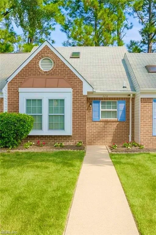 628 Hollomon DR, HAMPTON VA 23666