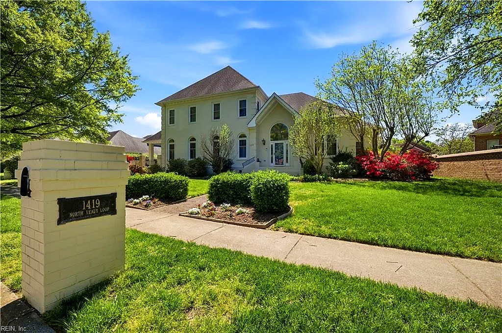 1419 N Veaux Loop, Norfolk — photo