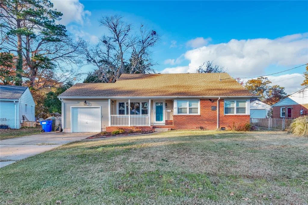 1604 Skyline Dr, Norfolk — photo
