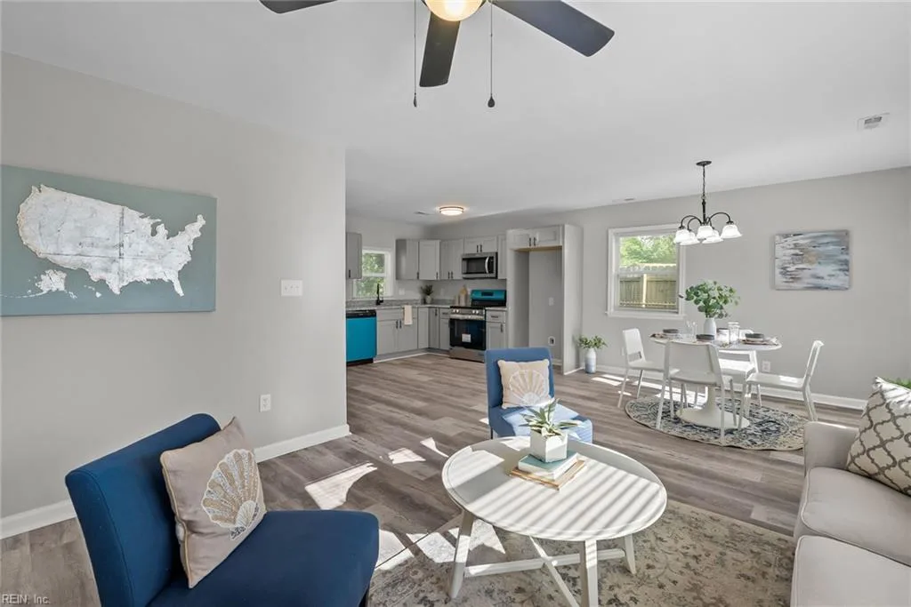 1411 Oakcrest Dr, Hampton — photo