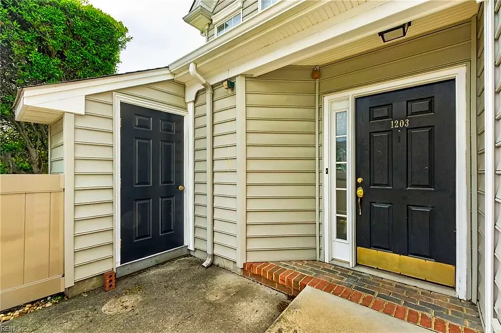 1203 Buoy Ct, Suffolk — photo