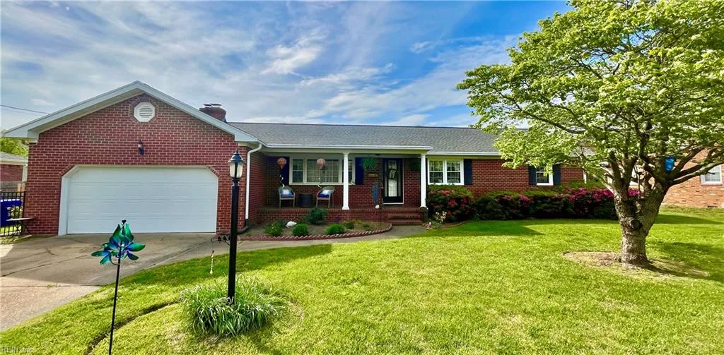 1109 Five Forks RD, VIRGINIABEACH VA 23455