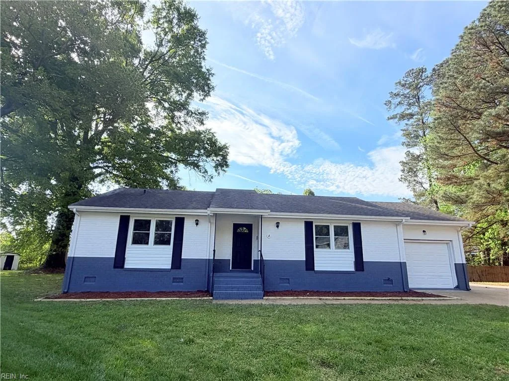 4 Edith Key ST, HAMPTON VA 23666