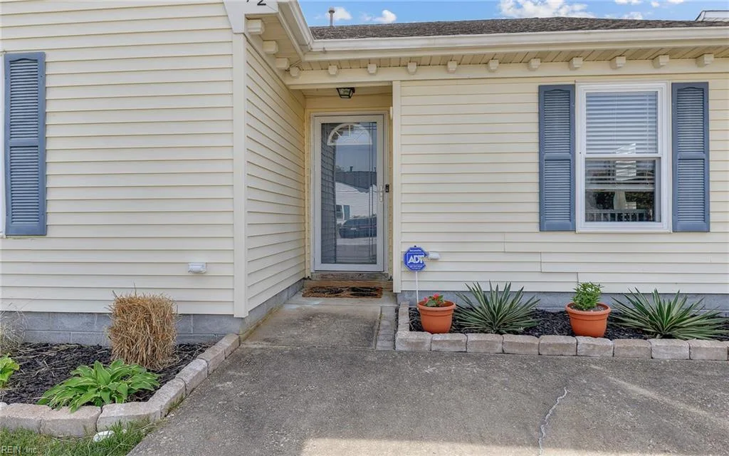 1872 Gershwin Dr, Virginia Beach — photo