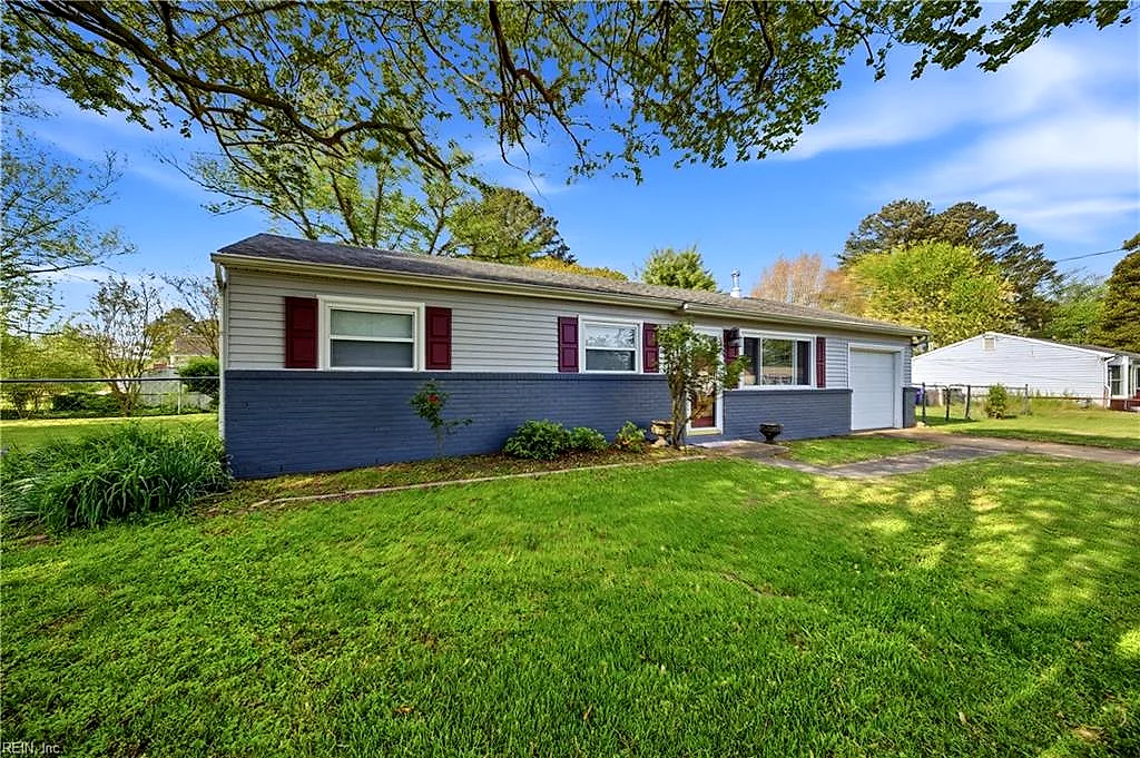 2833 Country Club Dr, Suffolk — photo