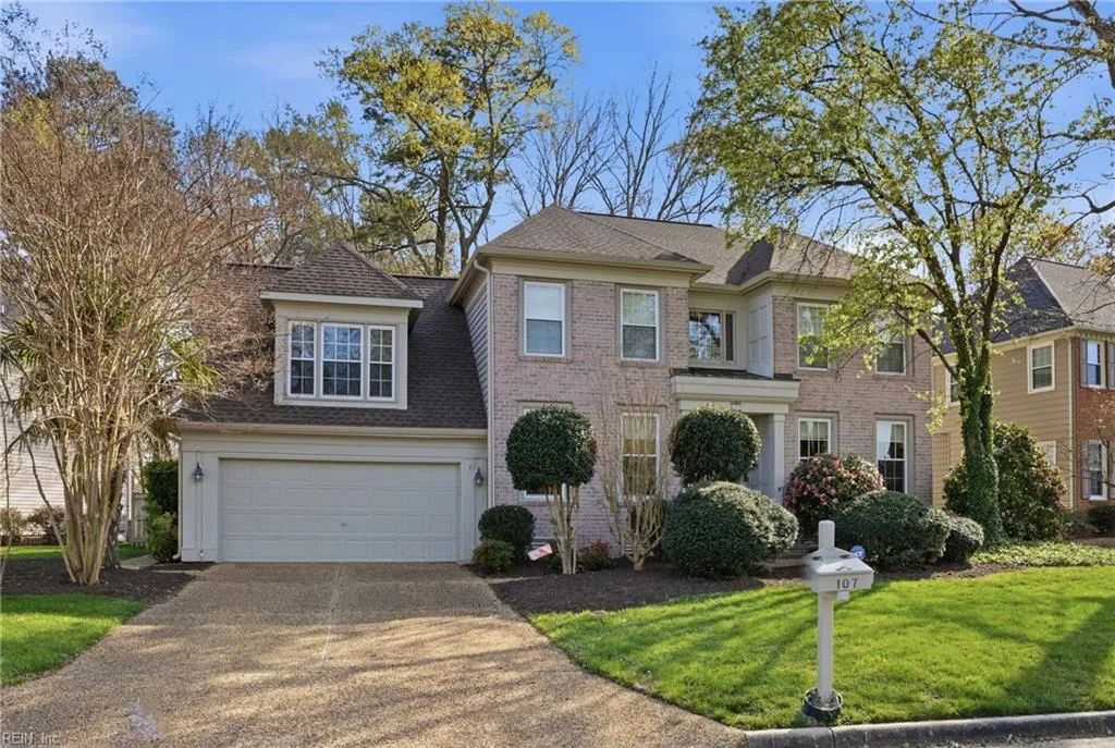 107 Crosspointe Ct, Yorktown — photo