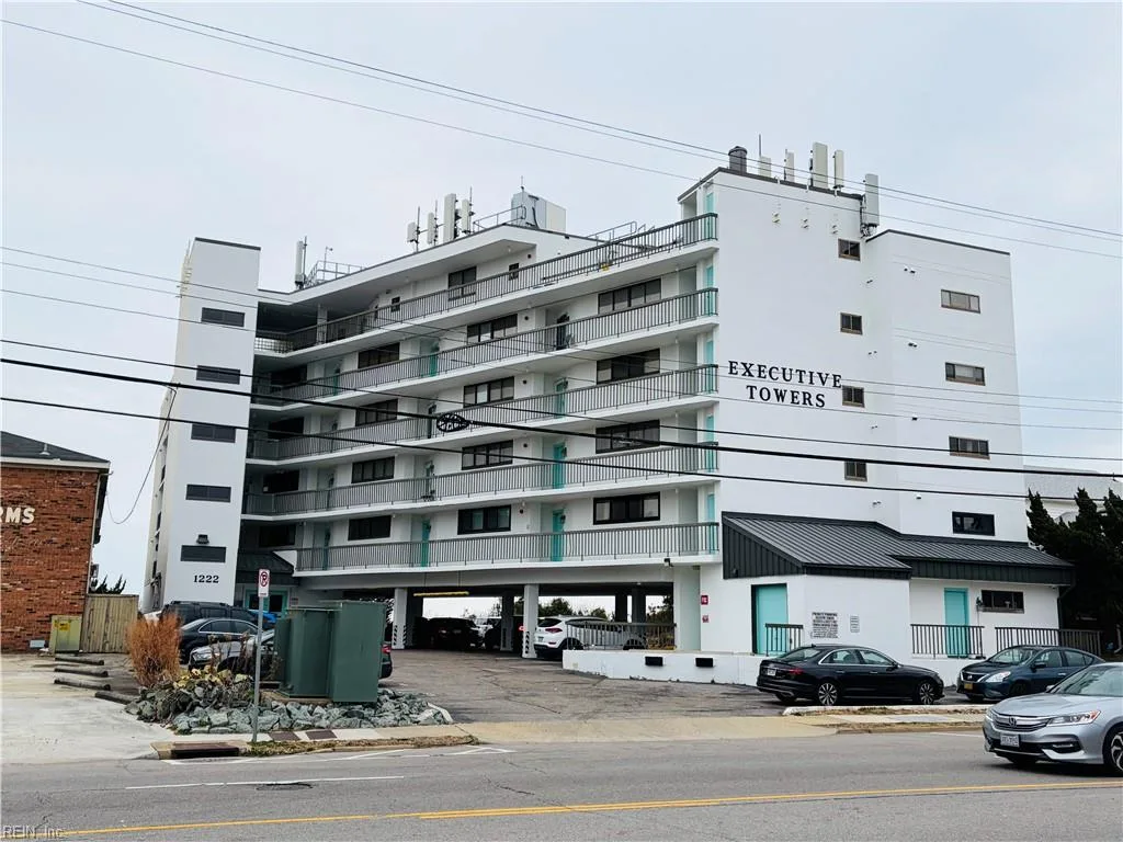 1222 E Ocean View AVE #204, NORFOLK VA 23503