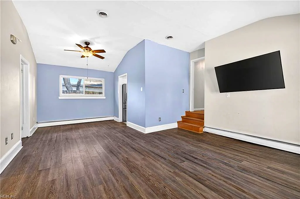 803 Townsend Ct, Norfolk — photo