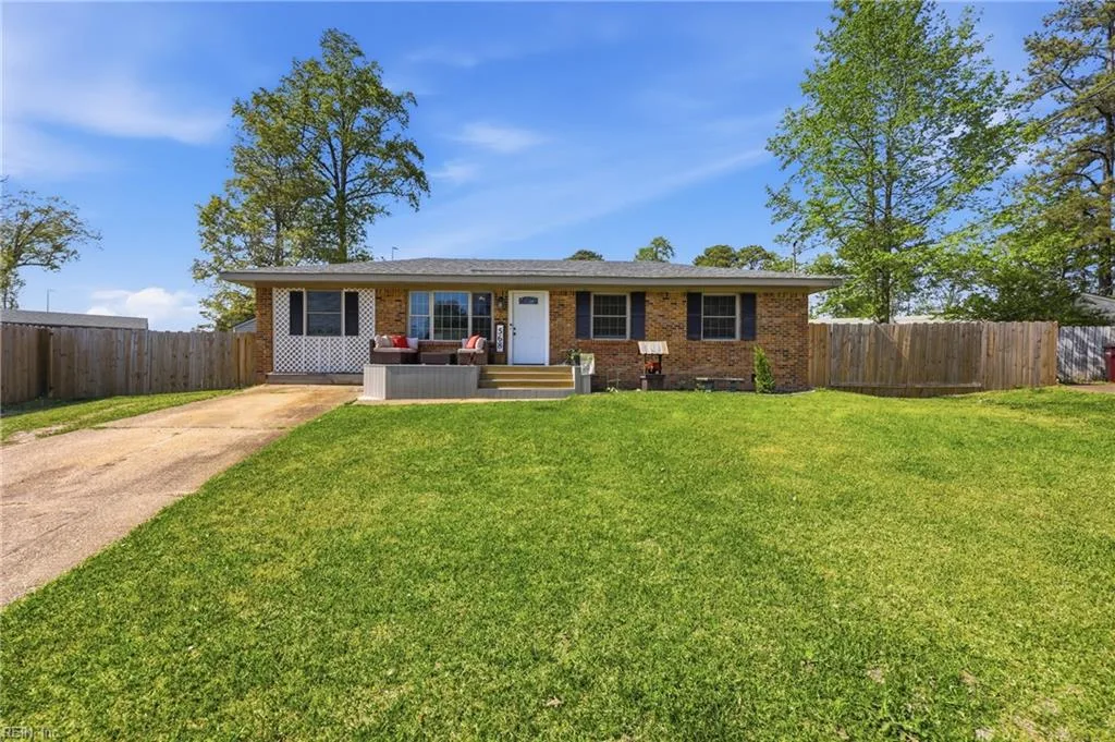 568 Trent AVE, CHESAPEAKE VA 23323