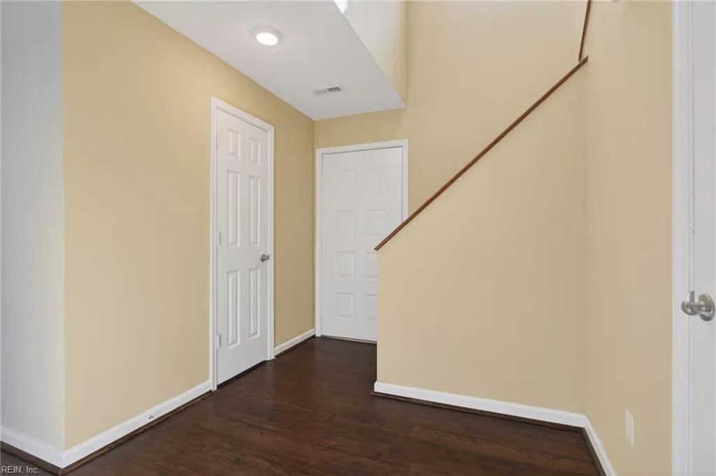 5374 Gardner Ct, Williamsburg — photo