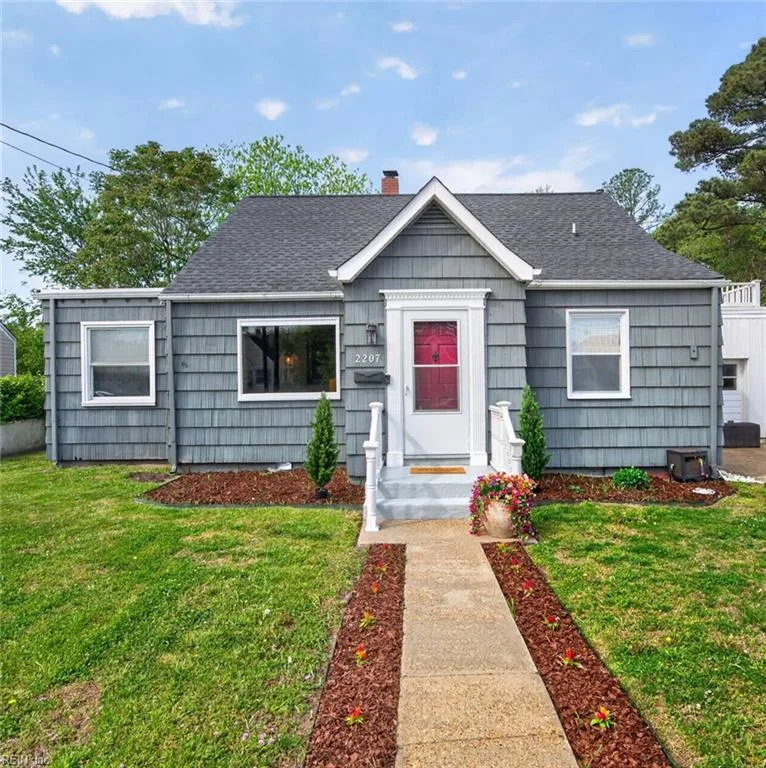 2207 Cromwell DR, NORFOLK VA 23509