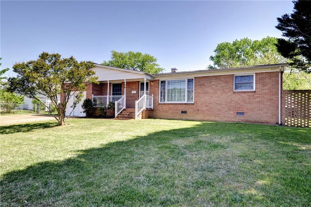 14 Astor DR, NEWPORTNEWS VA 23608