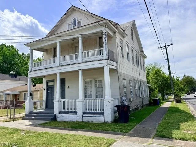 1900 Charleston AVE, PORTSMOUTH VA 23704