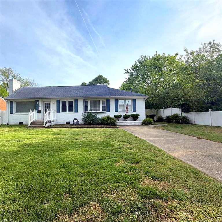 8 S Greenfield Ave, Hampton — photo