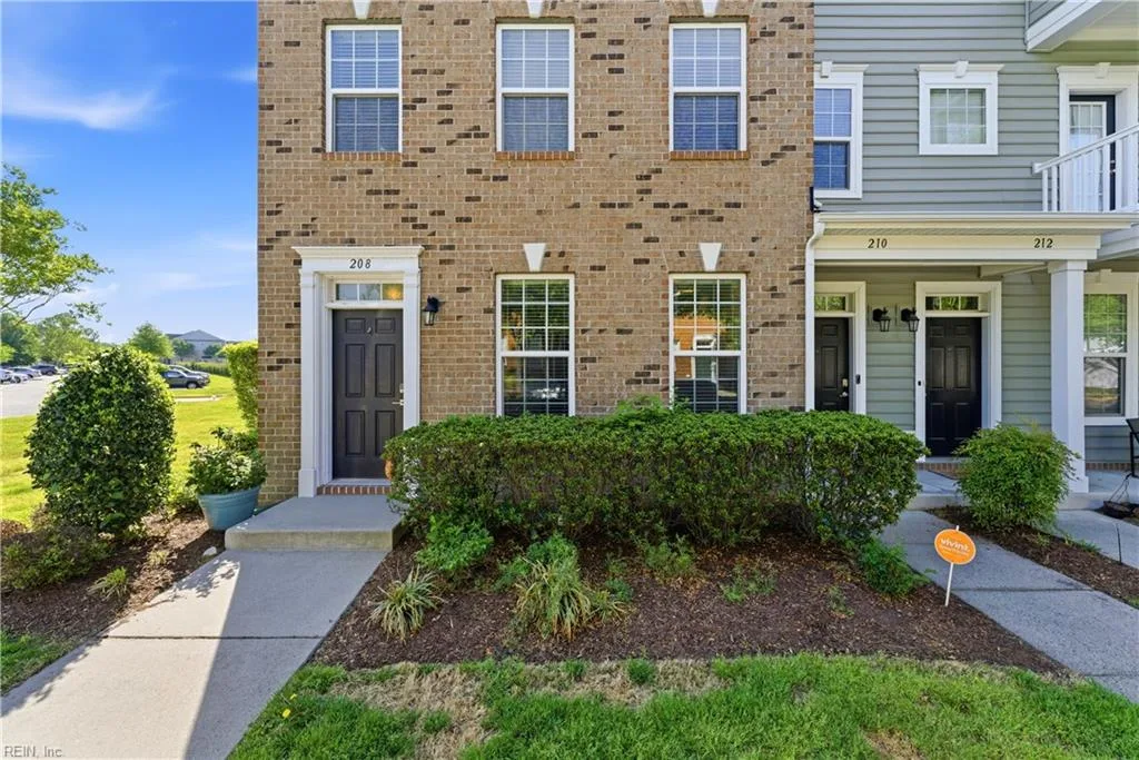 208 Agate ST, VIRGINIABEACH VA 23462